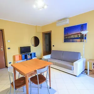https://appartamento-50-metri-dal-mare.hotelitalianriviera.com